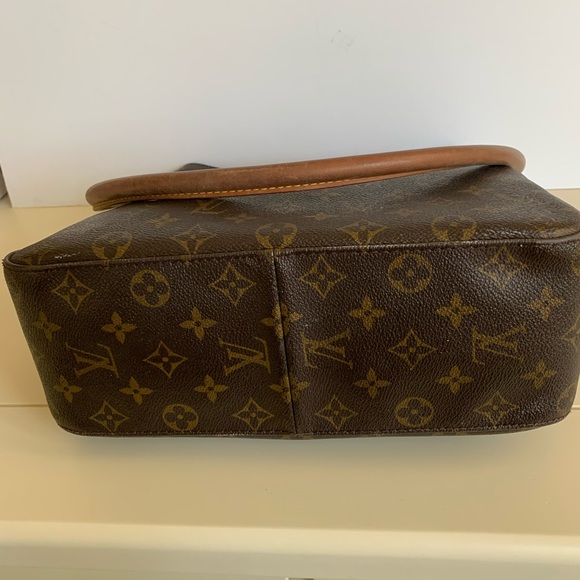 LOUIS VUITTON LOOPING CANVAS BAG - Picture 9 of 15